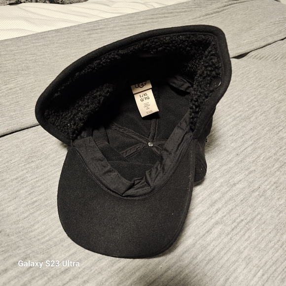 Ugg cap/hat - Picture 5 of 5